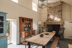 Captains House int dining 1200x800