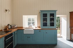 Captains House int kitchen straight 1200x800