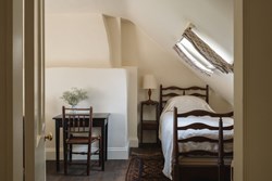 Captains House twin room_1200x800