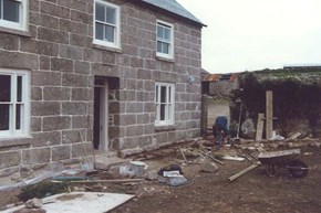 thefarmhouse-restoration-front-600x400
