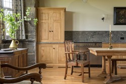 Tixall Gatehouse_int_kitchen chair_1200x800