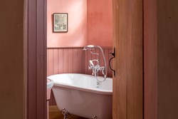 Tixall Gatehouse_int_pinkbathroom_1200x800