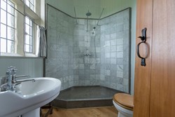 Tixall Gatehouse_int_showerroom_1200x80016