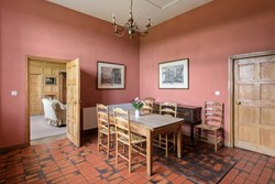 TixallGatehouse-interior-kitchentable-600x400