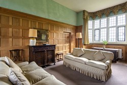 TixallGatehouse-interior-sittingroom-600x400