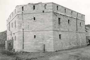 WestBlockhouse-history-exterior600x400