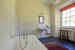 wilmington priory bathroom 1200x800