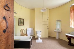 Wolveton Gatehouse shower room 1200x800