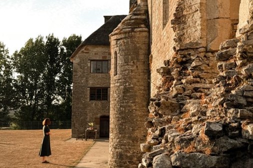 Woodsford castle- 600x400