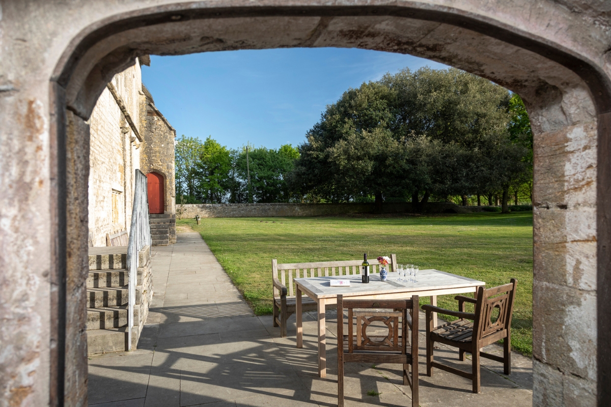 woodsford update - outdoor dining
