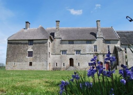 woodsfordcastle-exterior-listdisplay-450x321