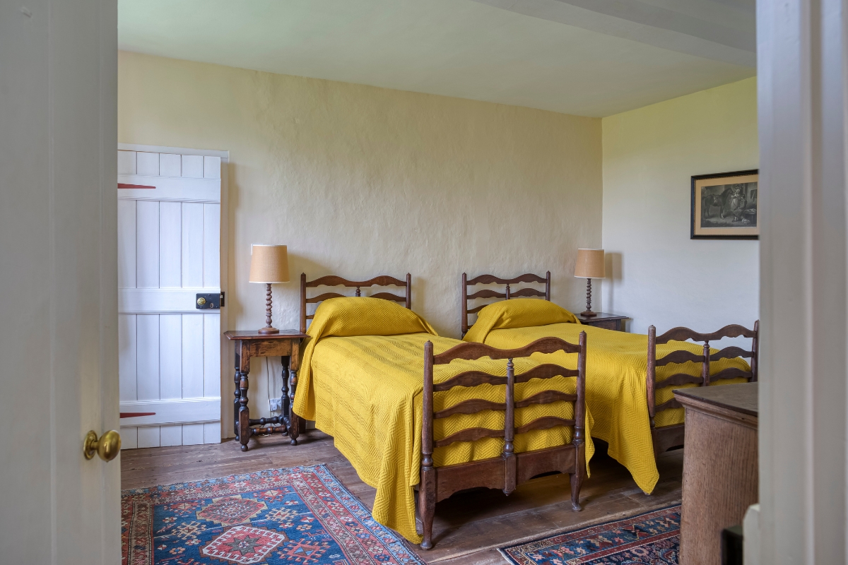 woodspring-twin-yellow 1200x800