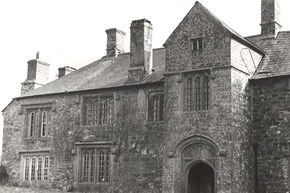 WorthamManor-history-frontelevation-600x400