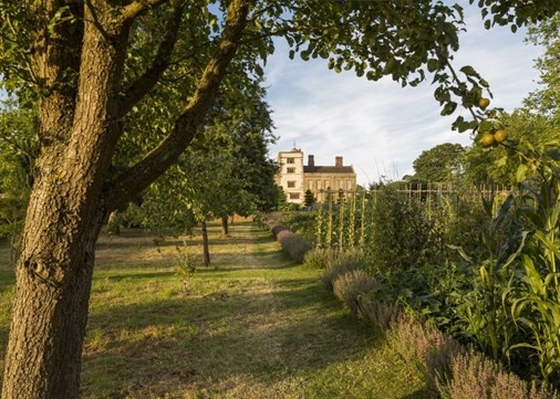 Canons Ashby 900x642