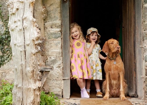Family 900x642