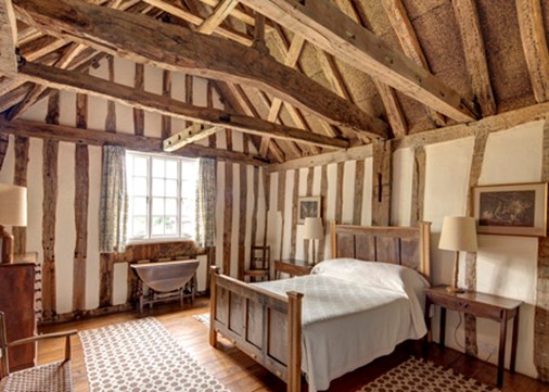 NewInn-interior-bedroom-450x231-midweekbreaks